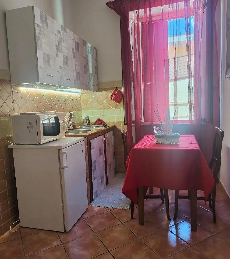 Red Nine - Stazione Tiburtina Apartment Rome